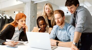 Prioritize global payroll when driving digitization across Shared Services 1