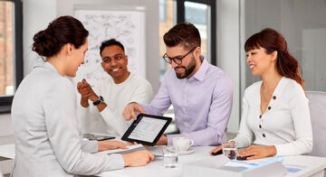 HR Reduce transactional and operational tasks with integrations 1