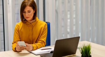 CFO Reporting and Growth Efficiency