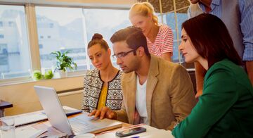 Integrated cloud platforms for global payroll management