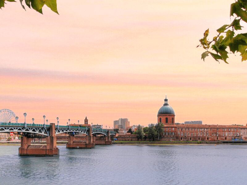 Paris Global Payroll Tax Information Guide Cover