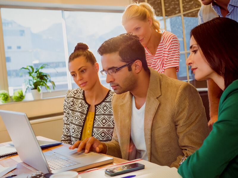 Integrated cloud platforms for global payroll management