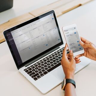 Employee Hub 1000x1000